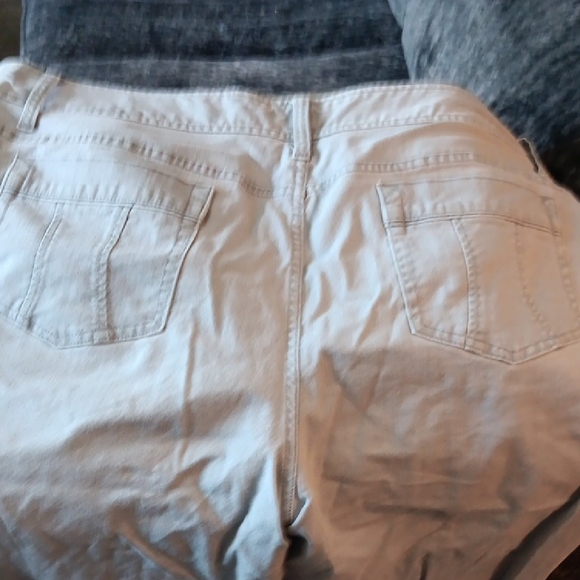 Women's Light Gray Jeans - Picture 5 of 7